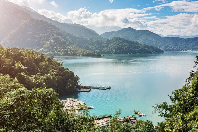 1-day Tour to Sun Moon Lake from Taipei by High Speed Rail - Your first look at Sun Moon Lake