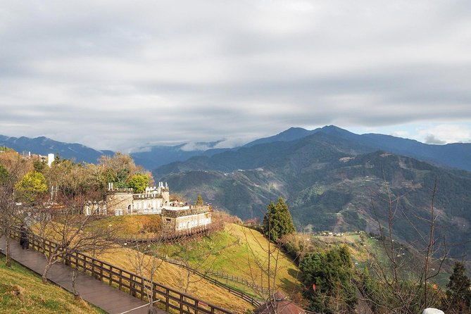 1D Tour to Cingjing Farm from Taichung - Leaving Taichung for the high country