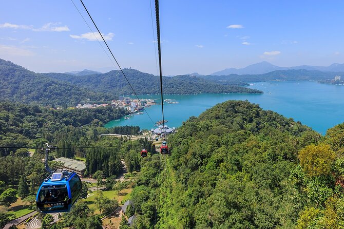 2-Day Sun Moon Lake Private Tour from Taipei - Ci’en Pagoda and a classic photo stop