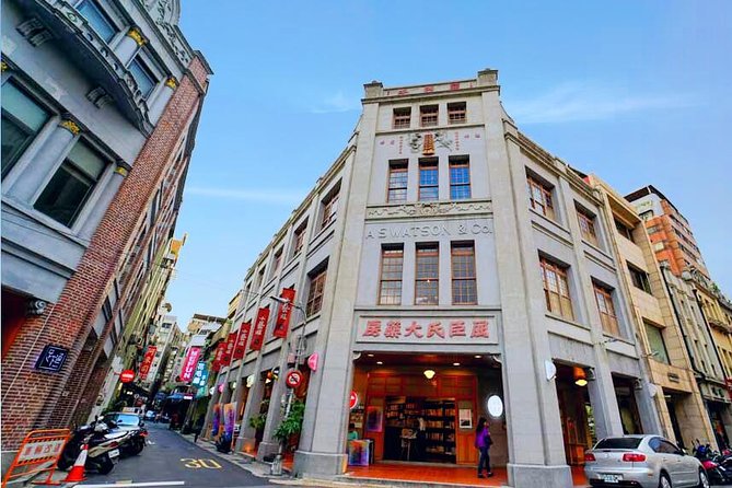2-Hour Private Dadaocheng Walking Tour - Starting at Beimen MRT Station