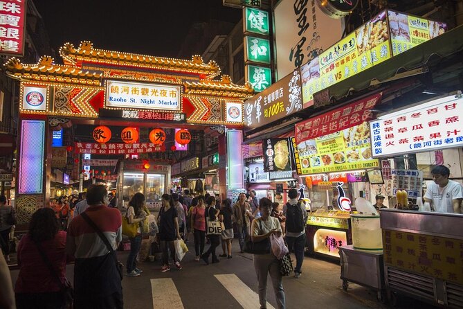 2-hr Raohe Night Market Walking Private Tour with a Tour Guide - The food stops: what you may taste