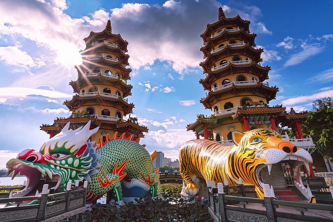 5-Day Round Taiwan Charter Car Tour - Day 2: Buddhist art, Kaohsiung temples, and Pier-2