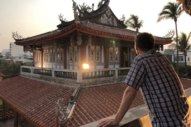 5-day Taiwan Classic Southern Island Fun Private Tour - Day three: Hengchun walls and Kaohsiung arts