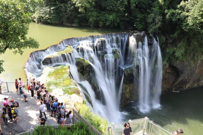 6 Hours Private Charter from Taipei in Shifen and Jiufen - Shifen Waterfall: a strong first stop