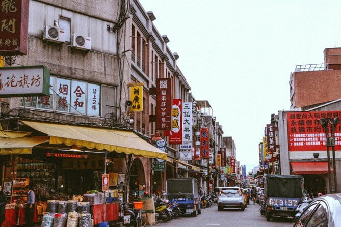 7-Hour Join tour - Jiufen Village & Shifen Town - Transport, guiding, and the value of $39