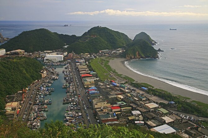 9 Hour Northeast Coast Bay View Tour in Yilan - Should you book the Northeast Coast Bay View Tour?