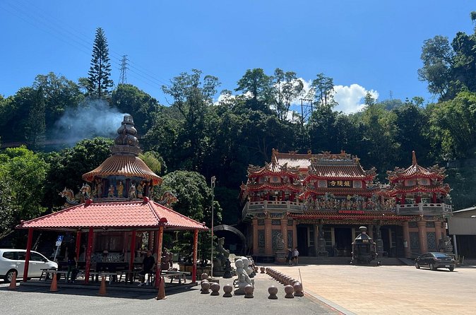 Alishan Day Tour from Chiayi (Incl. Park Entrance) - The guides make the short visit count