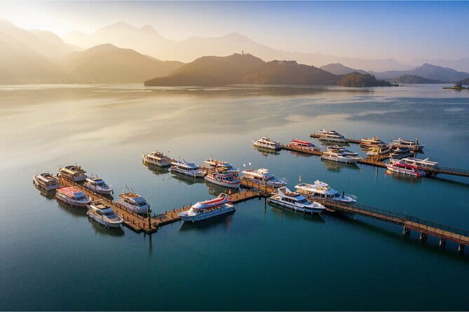 Alishan, Sun Moon Lake, Taichung Three Days Tour from Taipei - Day two: The Zhushan sunrise and Sun Moon Lake