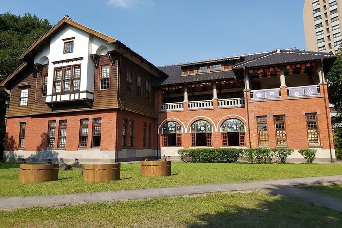 Beitou and Yangmingshan Day Tour from Taipei - Lengshuikeng and what the final foot bath really means