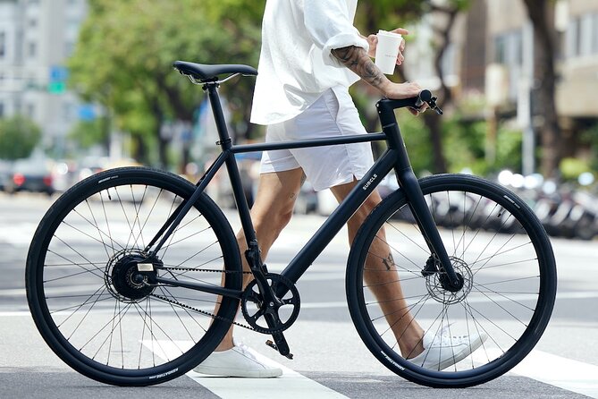 Best E-bike Cycling Tour in Taipei - Includes Local Food & Drinks - Hulin Market shows ordinary Taipei