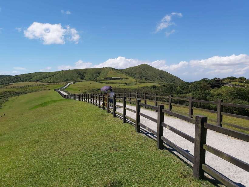 From Taipei: Beitou and Yangmingshan National Park Day Tour - Zhuzihu: Your Longer Break in the Hills