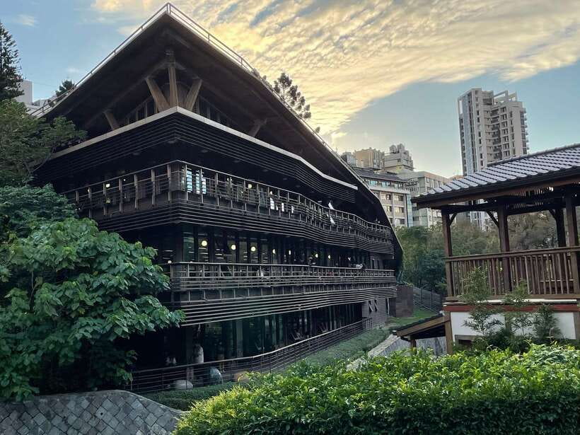From Taipei: Beitou and Yangmingshan National Park Day Tour - Beitou’s Thermal Valley: Steam at the Source