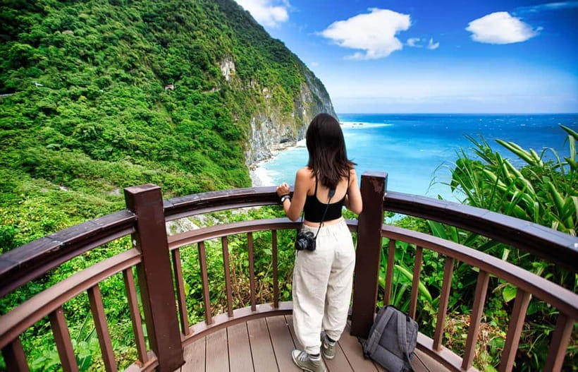 From Taipei: Best of Taiwan 9-Day Trip with Accommodation - Day 2: Sun Moon Lake and its four viewpoints