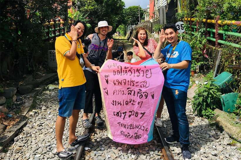 From Taipei: Jiufen & Shifen The Taiwan Charm Day Tour - Guides make the private format worthwhile