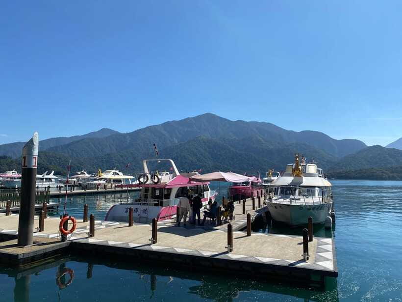 From Taipei: Nantou and Sun Moon Lake View Day Tour - How the guide shapes the day