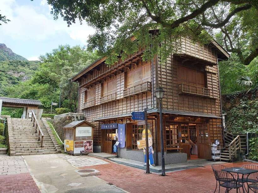From Taipei: Old Gold Rush Town Jiufen Guided Night Tour - Gold Museum: Taiwan’s mining story in one hour