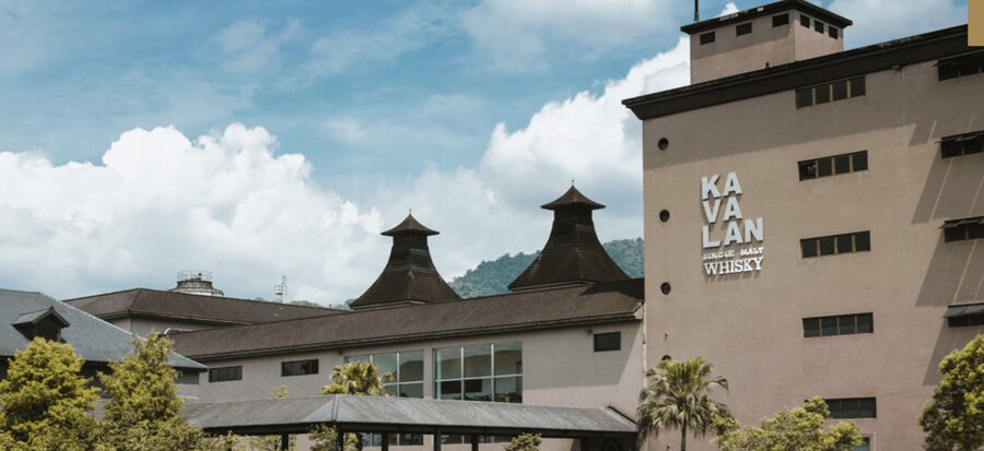 From Taipei: Private Custom Yilan Tour with Local Guide - What the guides add to the experience