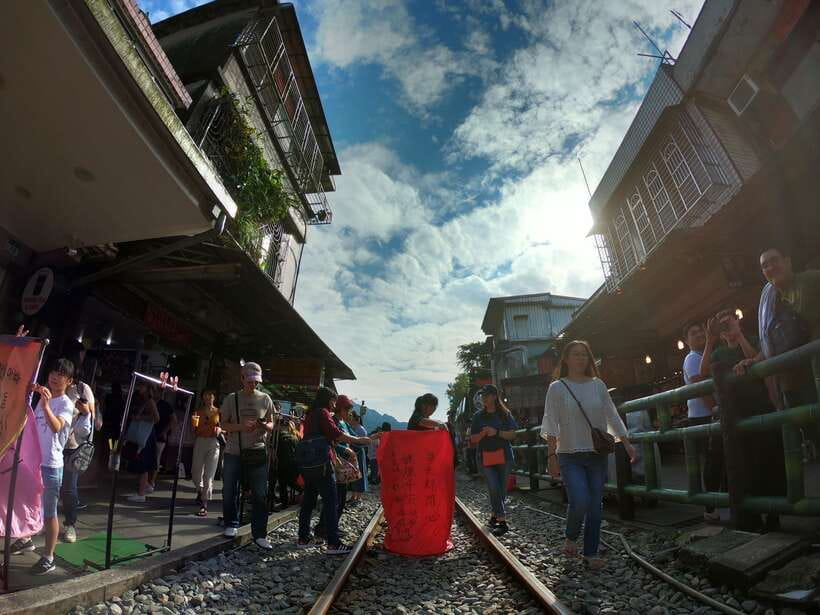 From Taipei: Private Scenic Tour to Jiufen, Yehliu & Pingxi - Should you book it?
