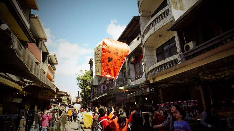 From Taipei: Private Scenic Tour to Jiufen, Yehliu & Pingxi - Who should choose this private day trip?