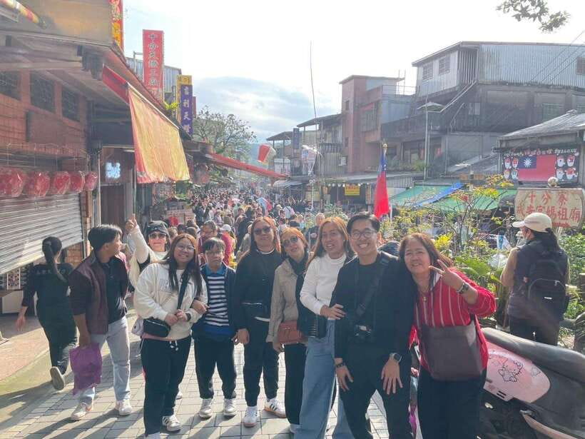 From Taipei: Shifen, Jiufen, and Yehliu Geopark Day Tour - Shifen Old Street and the sky lantern ritual