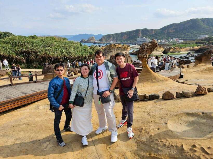 From Taipei: Shifen, Jiufen, and Yehliu Geopark Day Tour - What the $65 price really covers
