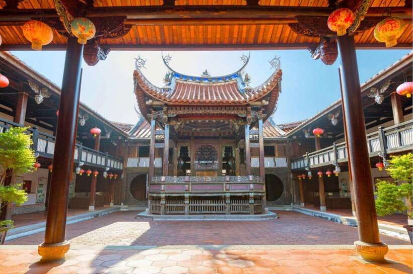 From Taipei : Taichung Highlights & Cultural Private Tour - Wufeng Lin Family Garden opens the cultural chapter