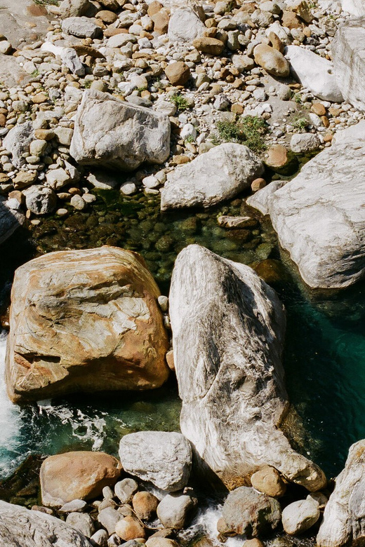 From Taipei: Taroko Gorge Private Tour - Cimu Bridge and Taroko’s marble details