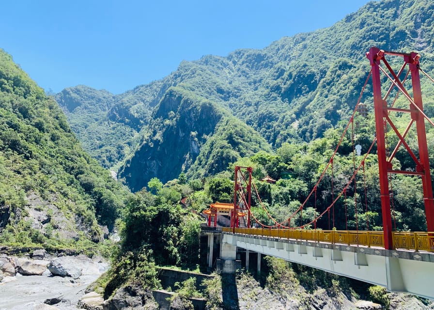From Taipei: Taroko Gorge Private Tour - Qixingtan Beach finishes the day with open ocean