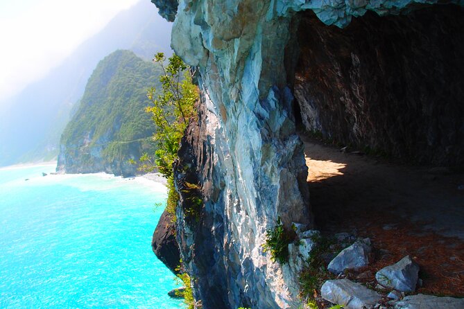 Full-Day Private Taroko National Park Tour from Hualien City - Qingshui Cliff and the Pacific horizon
