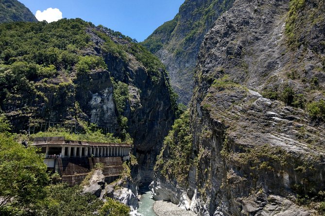 Full-Day Private Taroko National Park Tour from Hualien City - Yanzikou and the marble canyon