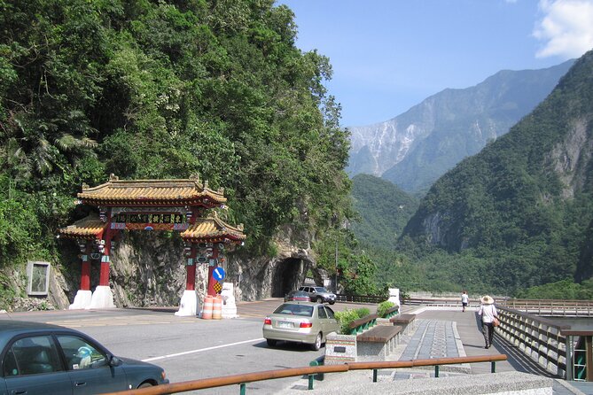 Hualien & Yilan Private Car Tour to Spectacular Natural Wonders - What the private vehicle changes