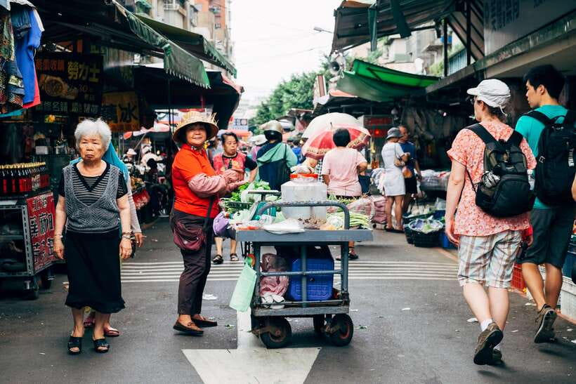 Iconic Food Tour: Local Street Food, Drinks & Sites - Betel nut and the limits of a food tour