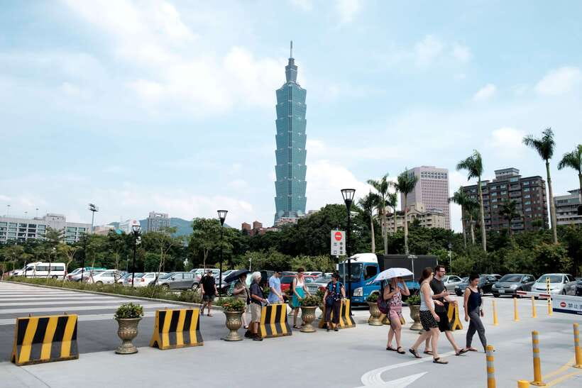 Iconic Food Tour: Local Street Food, Drinks & Sites - Boba, Taiwan’s chewy tea tradition
