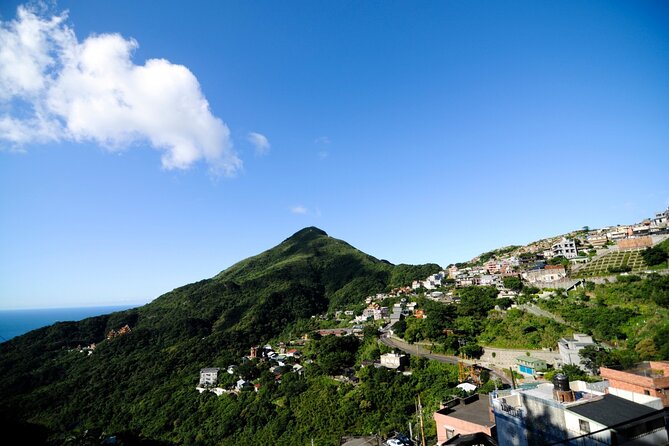 Jiufen, Heping Island Park & Keelung Night Market Day Tour - The pace, group size, and walking demands