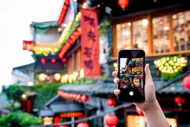 Jiufen, Shifen and Houtong Cat Village Private Tour - The guides are the heart of the experience