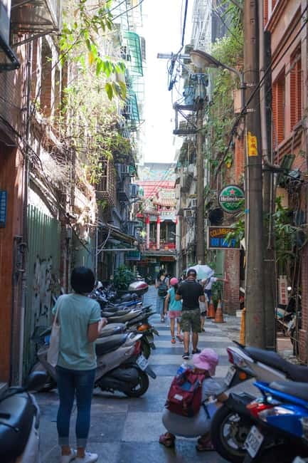 Keelung: Guided Walking Tour with Snacks and Drink - Key details before you book