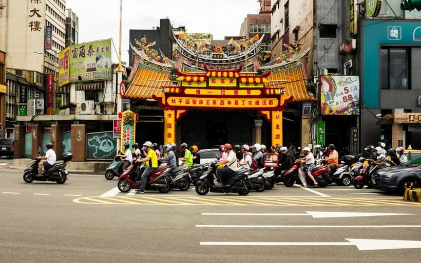 Keelung: Guided Walking Tour with Snacks and Drink - Why Keelung deserves three hours