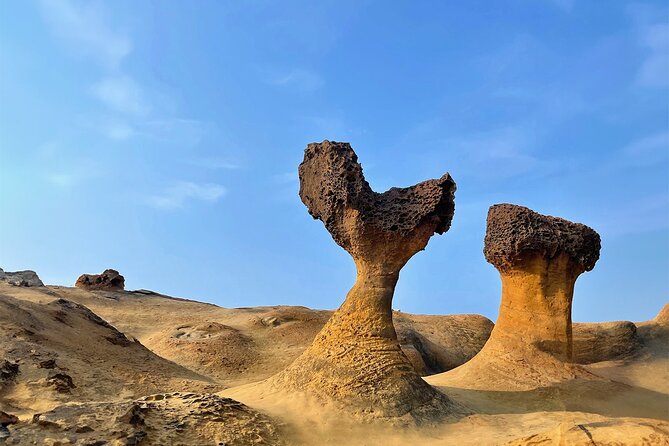 Keelung Shore Excursion: Private 6H Natural Wonder & Seafood Tour - Yehliu Geopark and the famous Queen’s Head