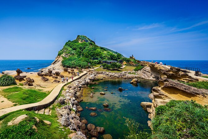 Keelung Shore Excursion: Private 6H Natural Wonder & Seafood Tour - What $189 per person really pays for