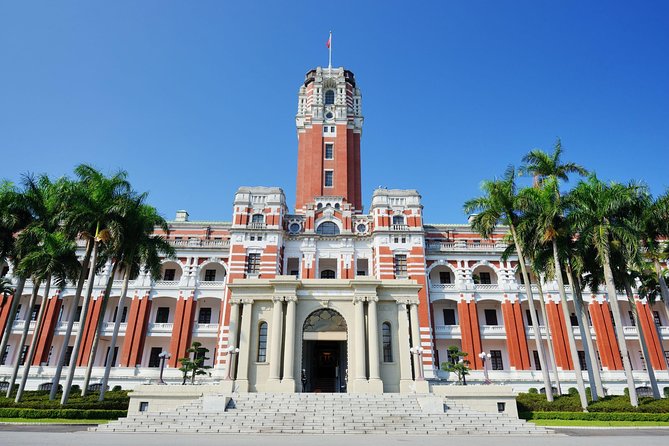 Keelung Shore Excursion: Xiangshan Hiking & Classic Taipei Culture Private Tour - What $175 per person really buys