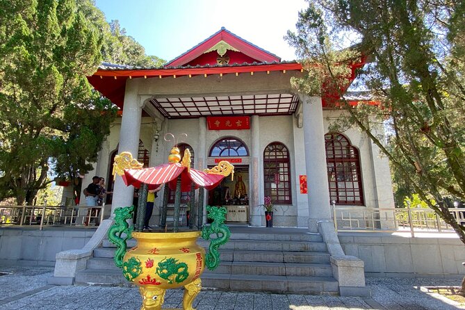 Nantou Day Tour: Sun Moon Lake & Ita Thao Pier from Taipei - Guides, group size, and the quality of the day