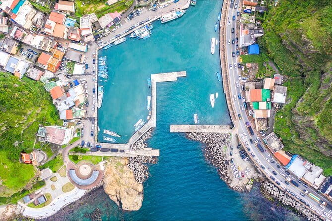 Northeast Coast Instagram Photo Tour in Keelung & New Taipei - Bitou Harbor and the working side of the coast