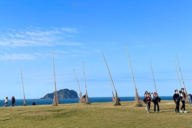 Northeast Coast Instagram Photo Tour in Keelung & New Taipei - Two hours at Bitou Cape Park