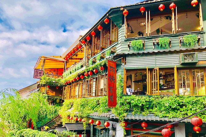 One-day private chartered car tour in Taipei: Yehliu, Jiufen, Pingxi, North Coast popular attractions with chartered car, professional Chinese/English driver - Why a private car works so well for this route