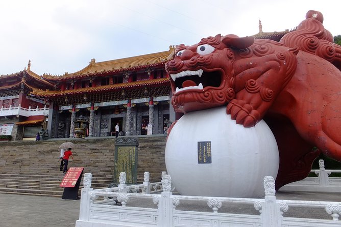 One-day Sun Moon Lake Tour Package - Three hours beside Sun Moon Lake