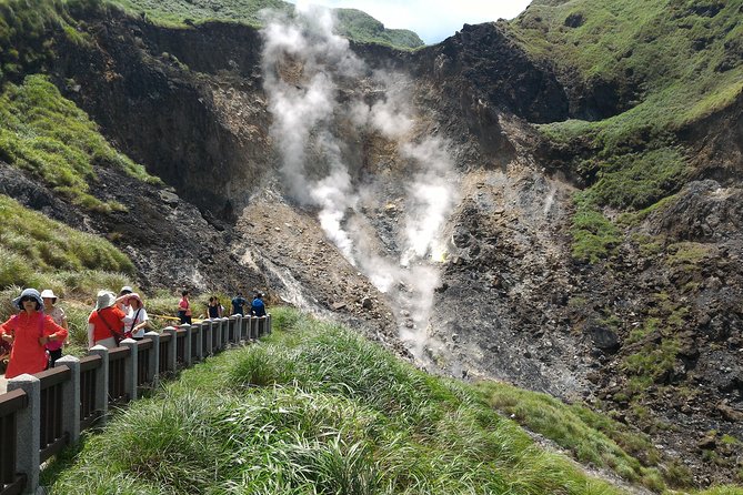 One-day Yangmingshan NP Beitou Hot Spring Park and Tamsui Tour Package - Is the $350 group price good value?