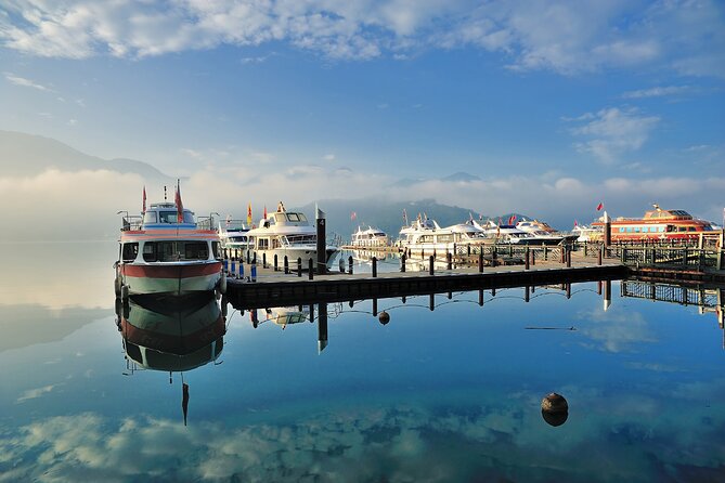 Private 1 Day Sun Moon Lake Escape Tour from Taipei - Cien Pagoda and the payoff in the hills