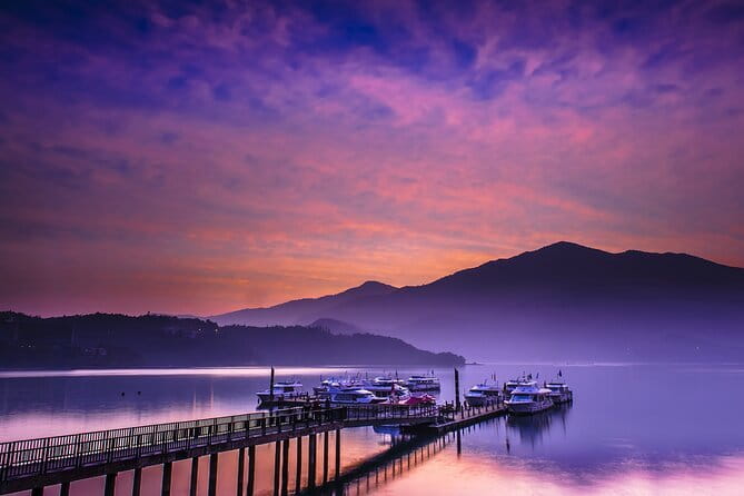 Private 9-Hour Sun Moon Lake Leisure Tour from Taichung (台中)! - Key points at a glance