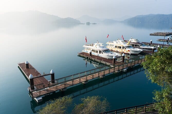 Private 9-Hour Sun Moon Lake Leisure Tour from Taichung (台中)! - The first look at Sun Moon Lake
