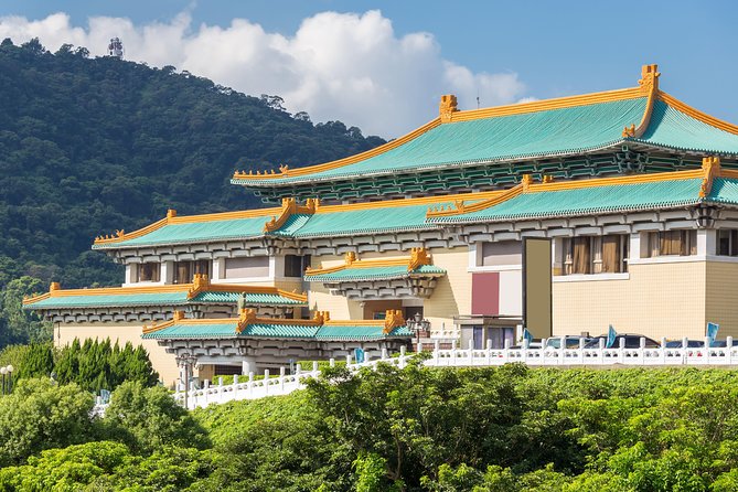 Private Car: 8 Hour Highly Customized Taipei City Exploration! - What this private Taipei tour really offers